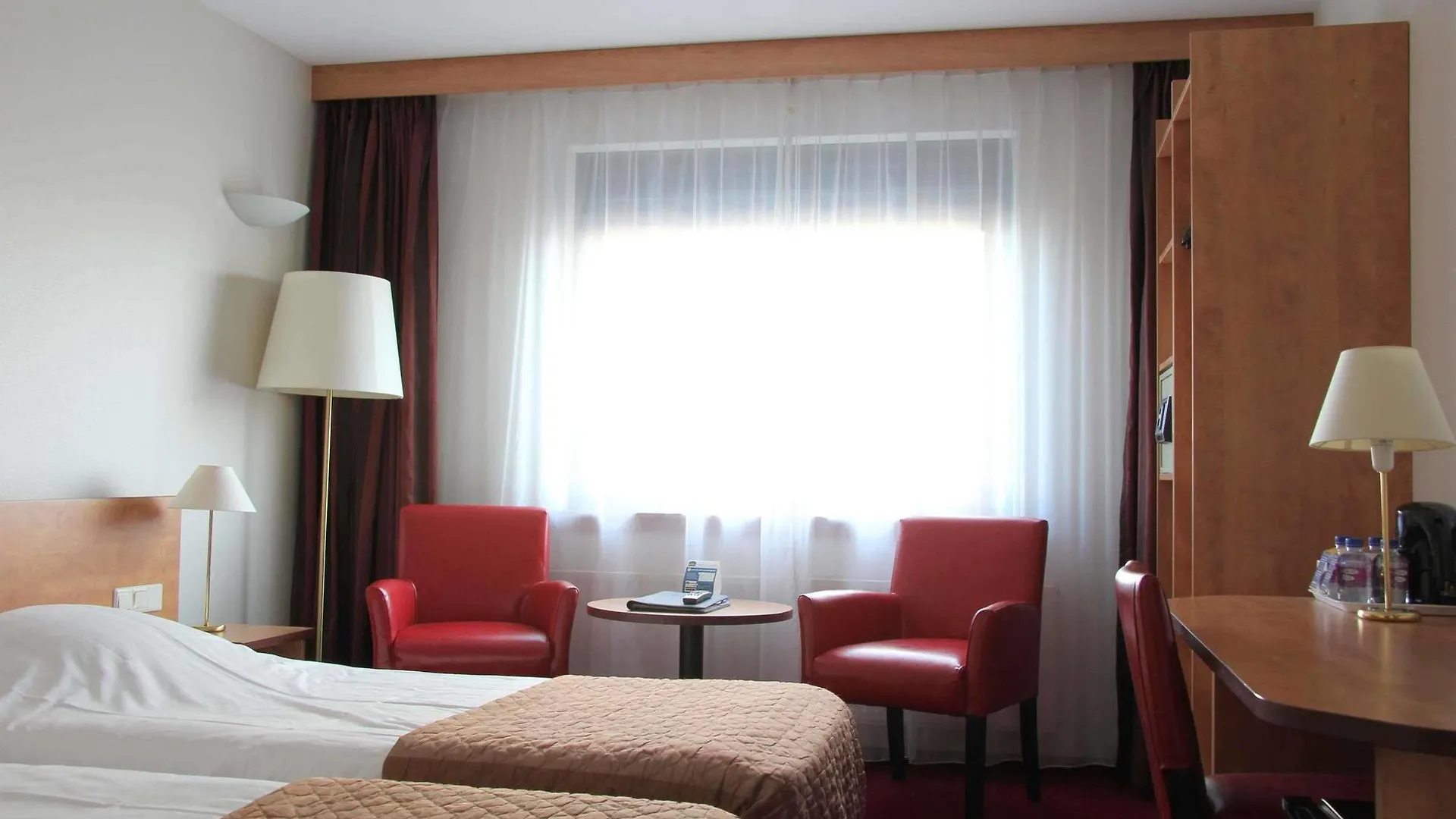 הופדורפ Best Western Plus Amsterdam Airport Hotel